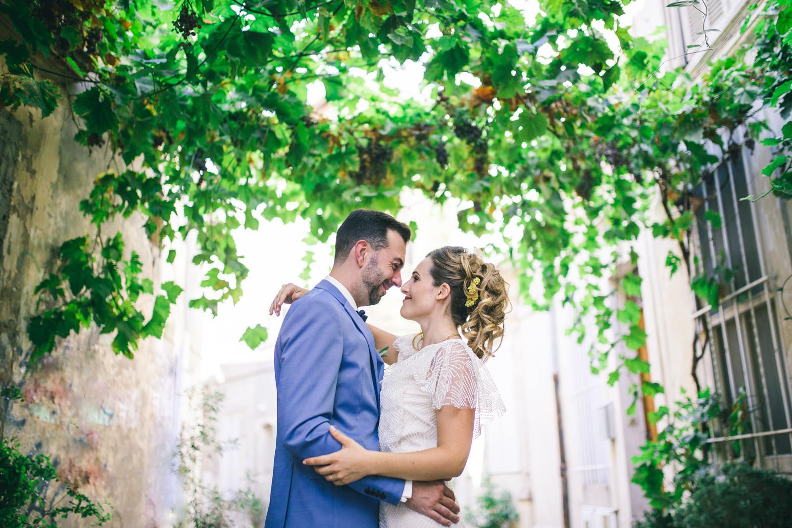 Mariage dans les rues d’Arles