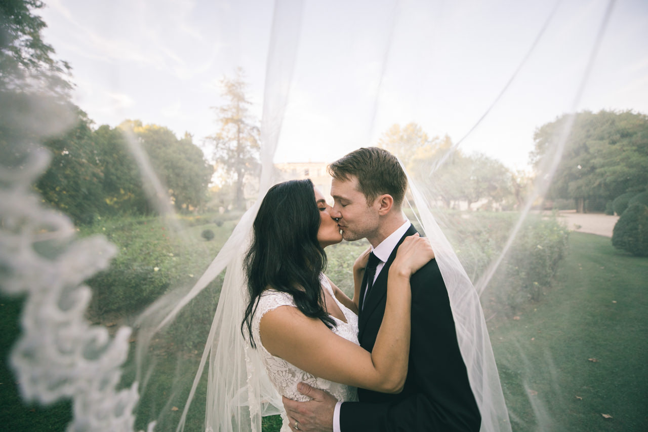 Wedding at Chateau Estoublon Sebastien CABANES French wedding photographer photographe de mariage en provence